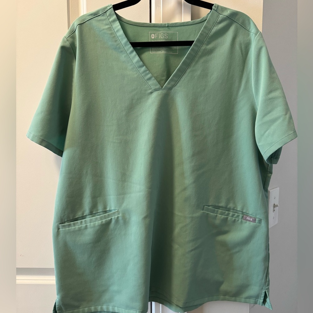 FIGS Jade Casma XXL